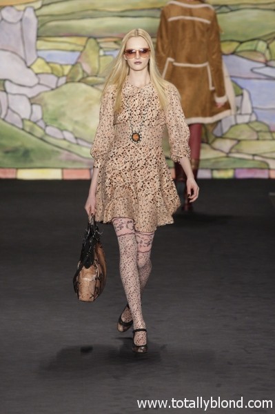 Anna-Sui-RF10-2303_catwalk_slideshow