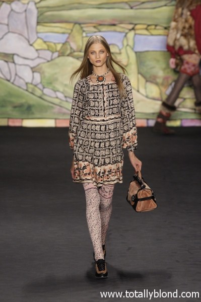 Anna-Sui-RF10-2326_catwalk_slideshow