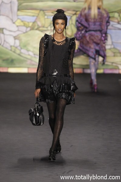 Anna-Sui-RF10-2960_catwalk_slideshow