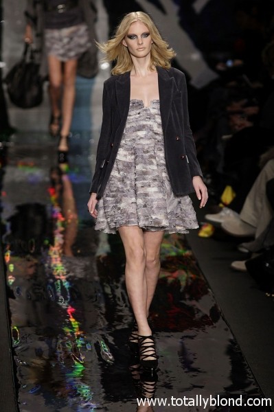 Furstenberg-RF10-7321_catwalk_slideshow