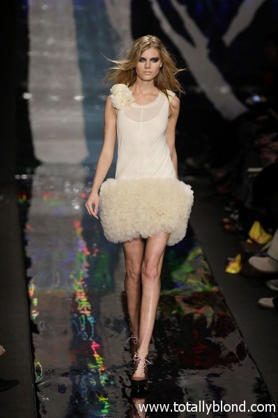 Furstenberg-RF10-7351_catwalk_slideshow