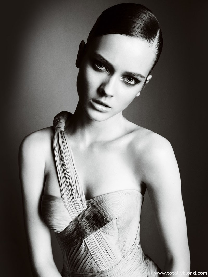 Atlier2010P1Versace4