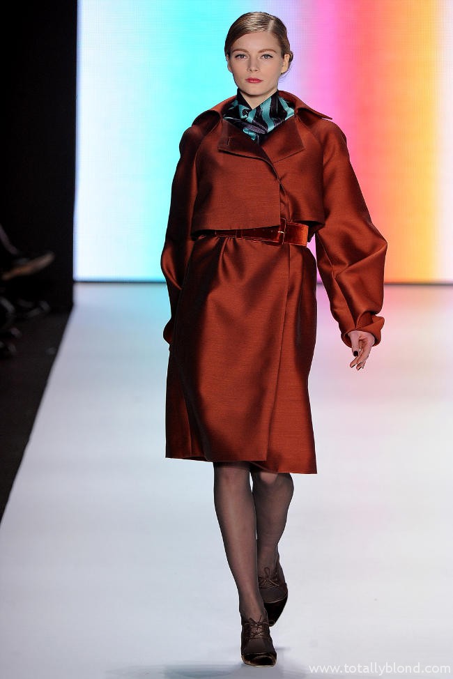 carolinaherrerafall28