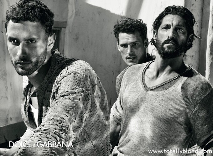 Dolce-Gabbana-Menswear-Spring-Summer-2011-MaleModelSceneNet-01