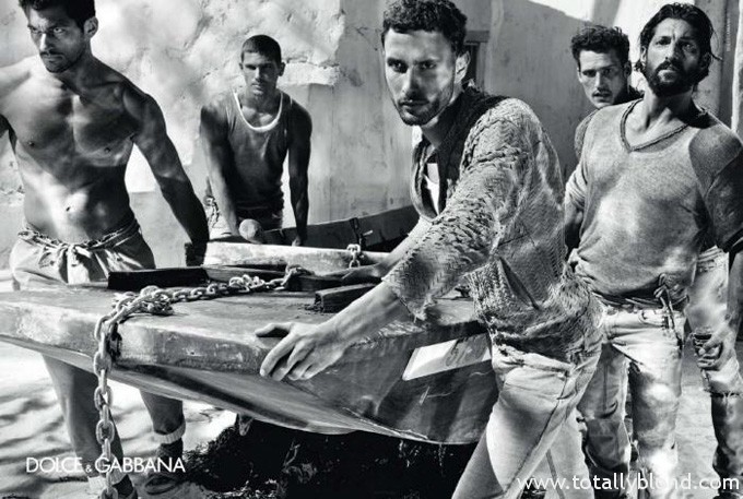 Dolce-Gabbana-Menswear-Spring-Summer-2011-MaleModelSceneNet-02