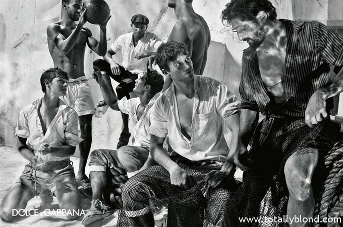 Dolce-Gabbana-Menswear-Spring-Summer-2011-MaleModelSceneNet-03