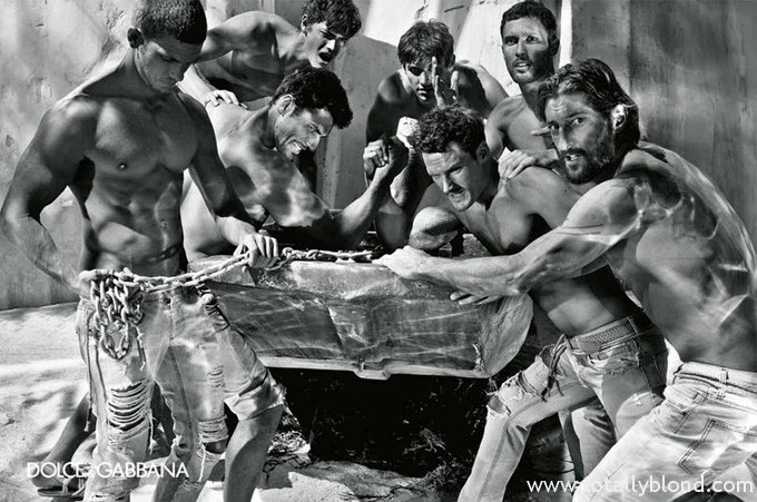 Dolce-Gabbana-Menswear-Spring-Summer-2011-MaleModelSceneNet-05