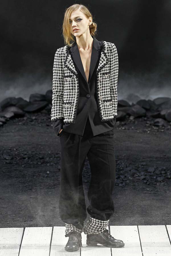 chanelfall3