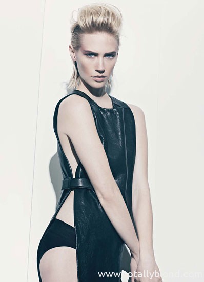 January_Jones_WMag_May11_04