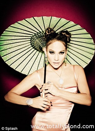 Jennifer_Lopez_TOUS_2011_07