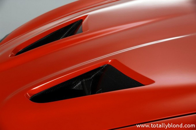 aston-martin-v12-zagato-00-944x461_