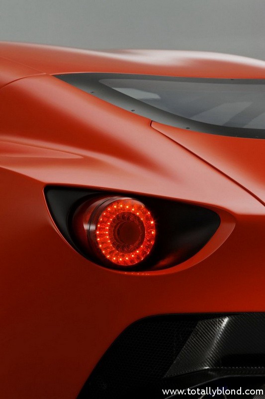 aston-martin-v12-zagato-00-944x466_