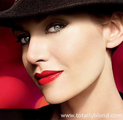 Kate_Winslet_Lancome_Golden_Hat_Collection_05