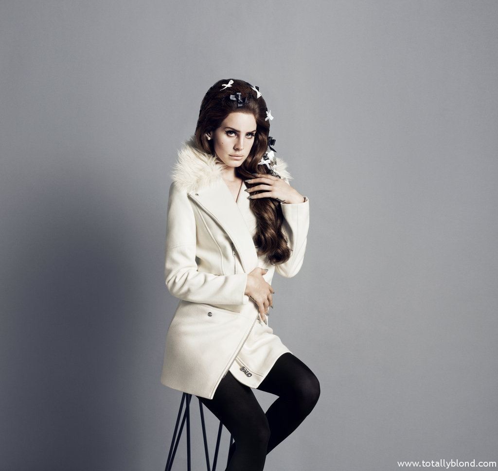Lana_Del_Rey_HM_Fall_Winter_Campaign_05