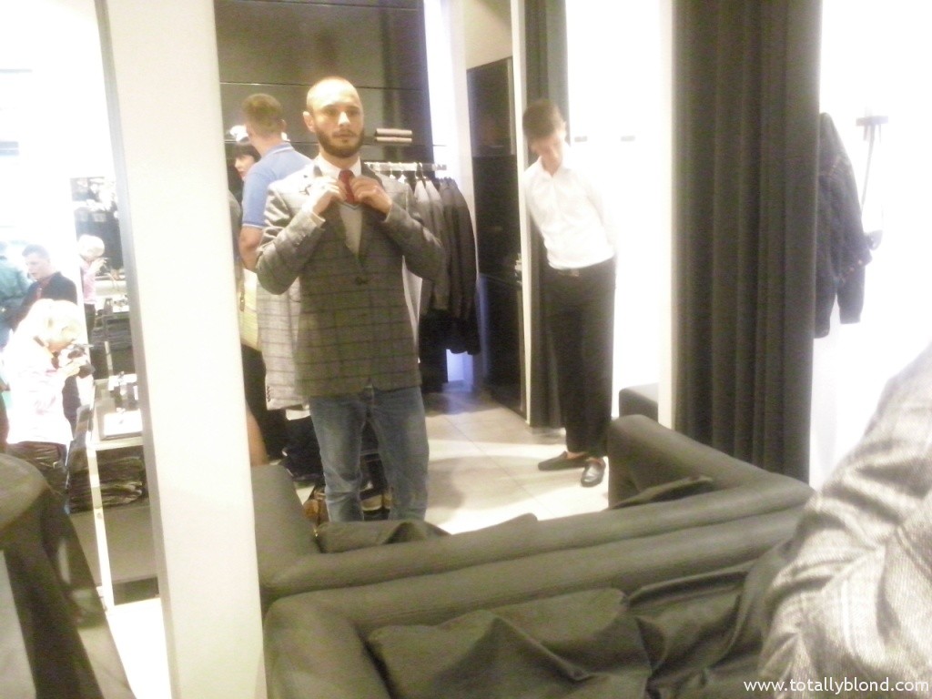 CAM05308