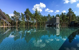 Infinity_pool_day
