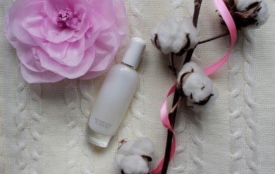clinique aromatics in white