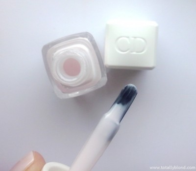 Dior Diorlisse Abricot Smoothing perfecting nail care brush